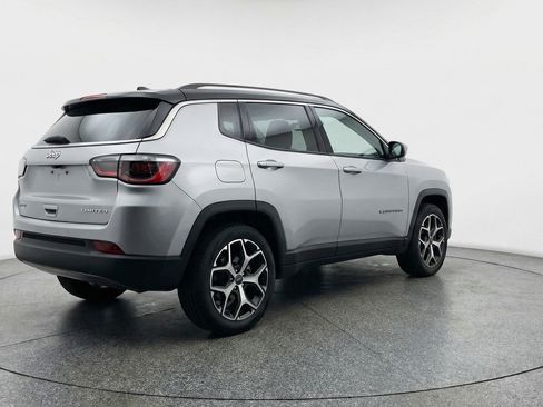 Used 2025 Jeep Compass Limited AWD/4WD image 9