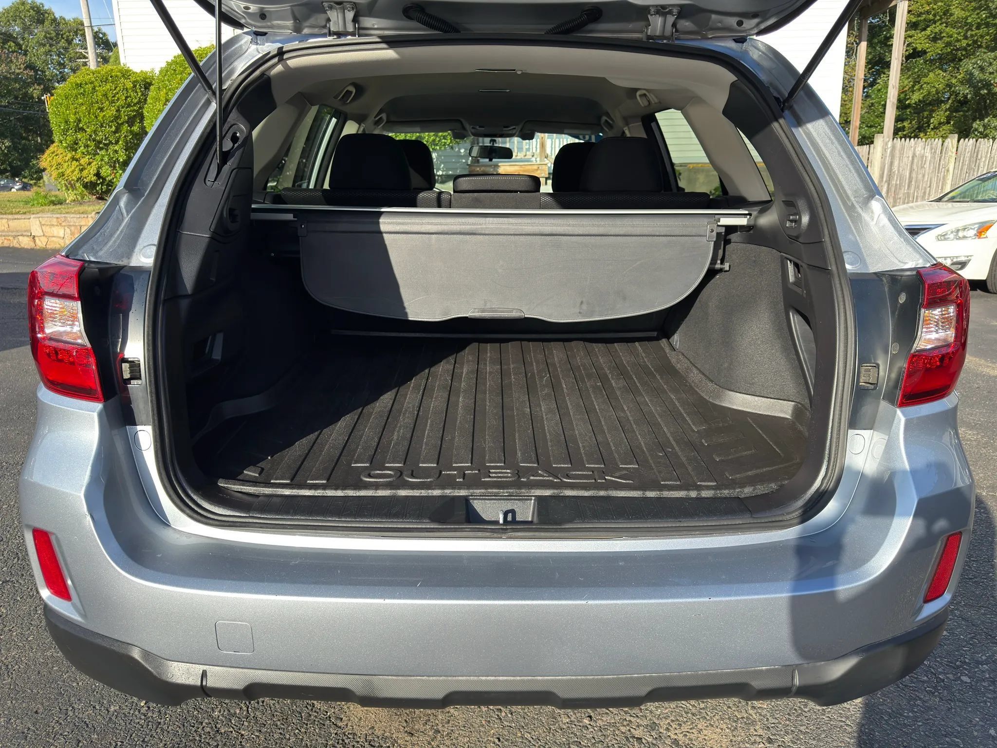 Used 2016 Subaru Outback 2.5i Premium AWD/4WD image 13