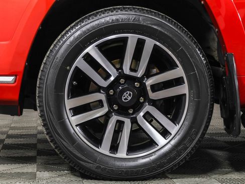 Used 2018 Toyota 4Runner Limited image 19