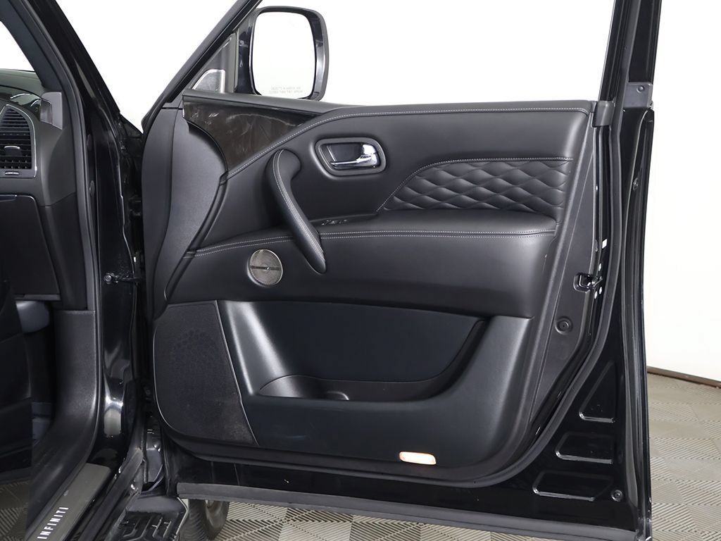 Used 2024 INFINITI QX80 Sensory AWD/4WD image 31