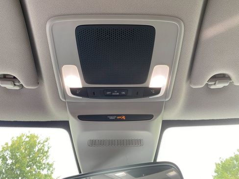 Used 2023 Honda HR-V LX image 23