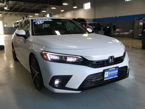 Used 2023 Honda Civic Touring image 4