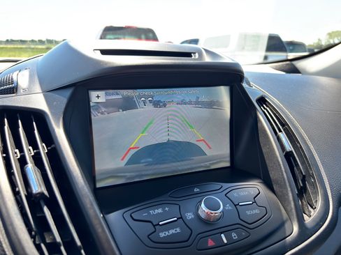 Used 2016 Ford Escape SE w/ Equipment Group 201A image 16