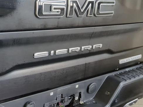 Used 2022 GMC Sierra 1500 Elevation image 24