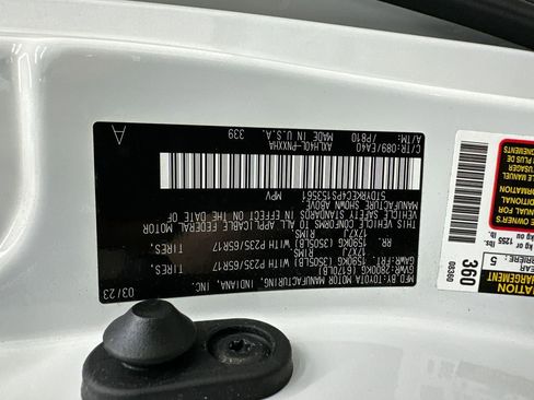 Used 2023 Toyota Sienna XLE FWD image 35