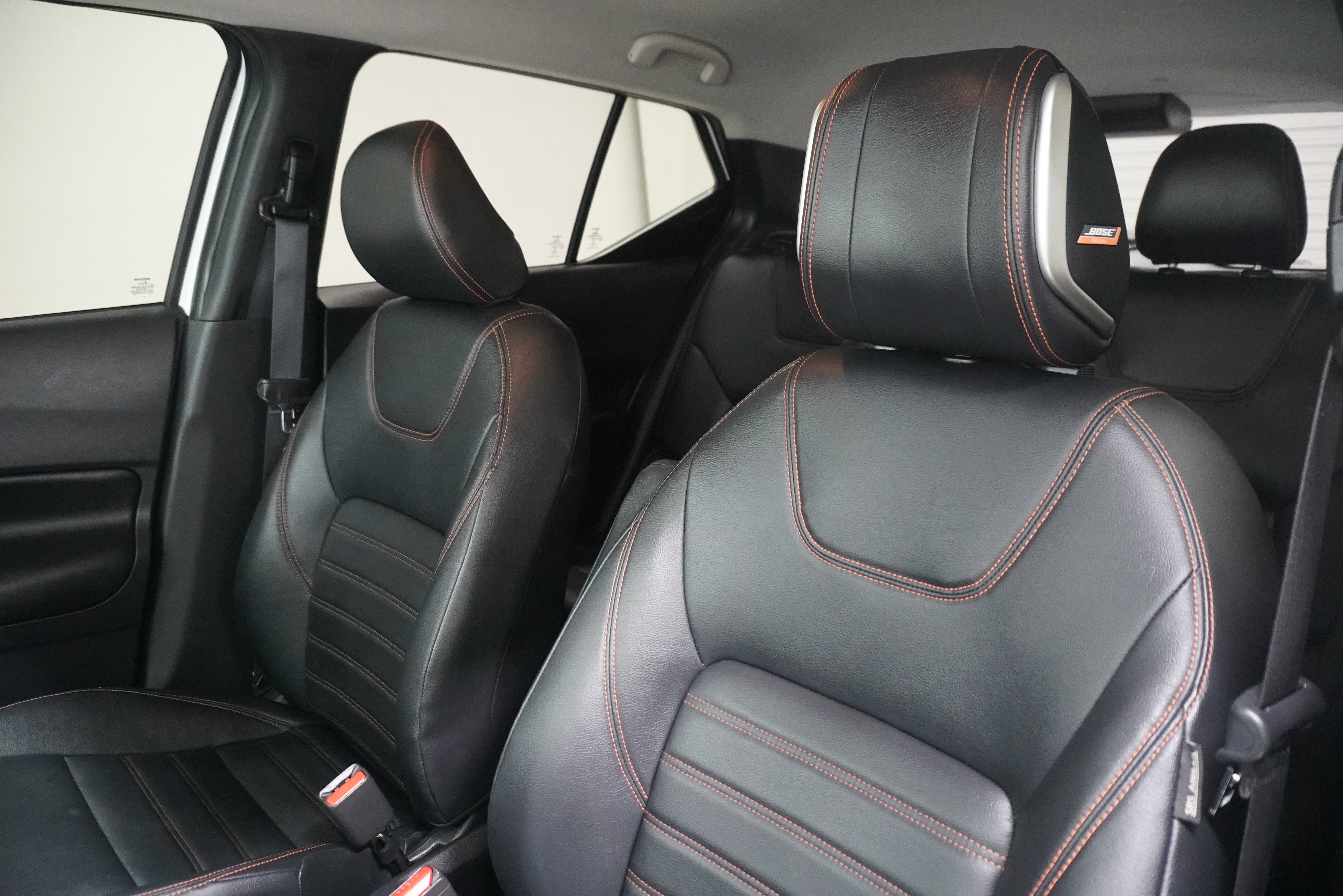 Used 2019 Nissan Kicks SR w/ SR Premium Package FWD image 11