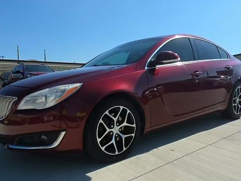 Used 2017 Buick Regal Sport Touring FWD image 1