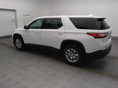 Used 2021 Chevrolet Traverse LS FWD image 3