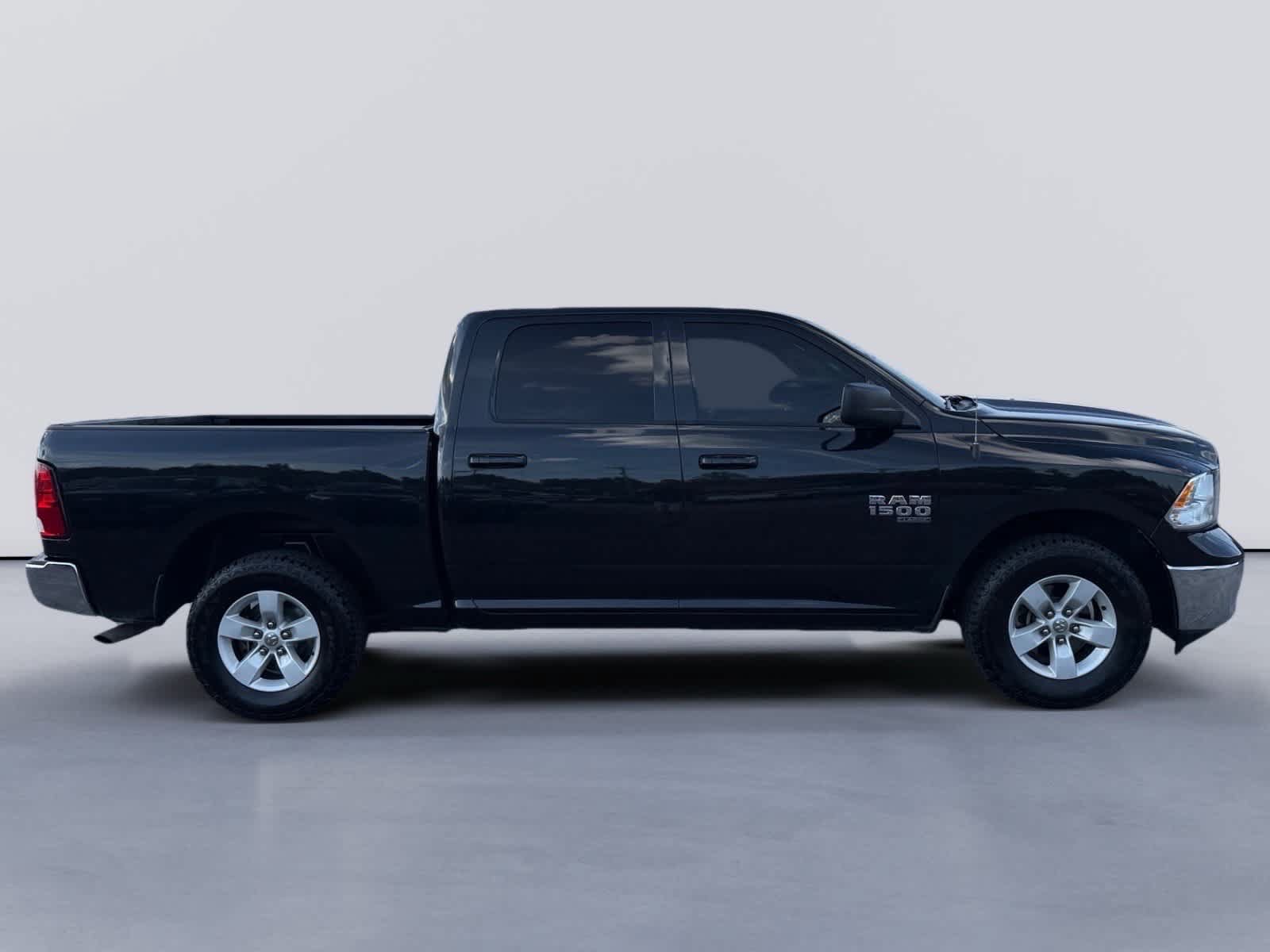Used 2019 RAM 1500 Classic SLT w/ Protection Group AWD/4WD image 6