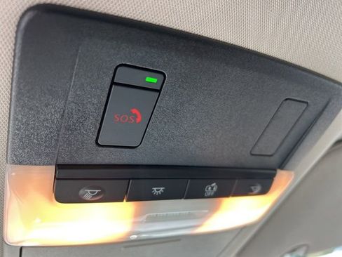 Used 2024 Nissan Pathfinder SV image 21