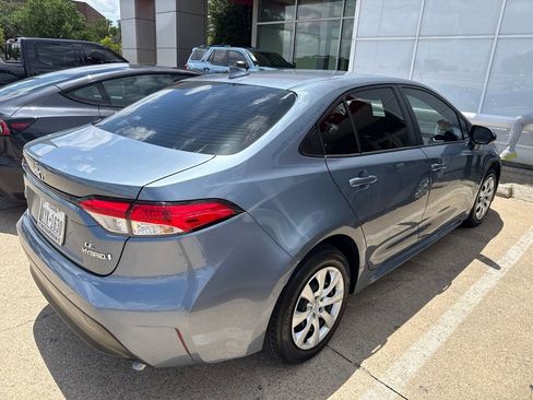 Used 2024 Toyota Corolla LE FWD image 6