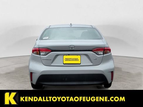 Used 2025 Toyota Corolla LE FWD image 4