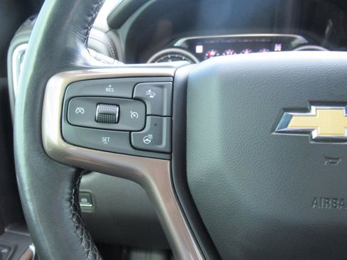 Used 2022 Chevrolet Silverado 1500 High Country w/ Technology Package AWD/4WD image 24