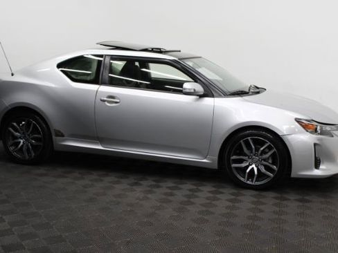Used 2014 Scion tC image 3