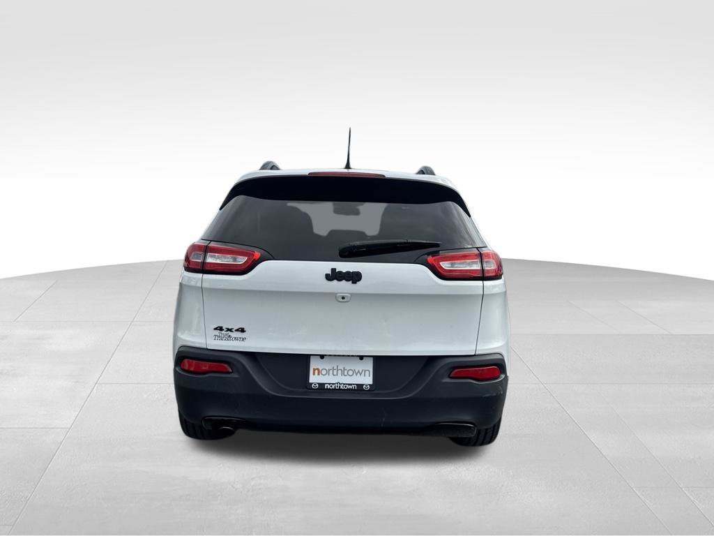Used 2015 Jeep Cherokee Latitude w/ Cold Weather Group AWD/4WD image 6