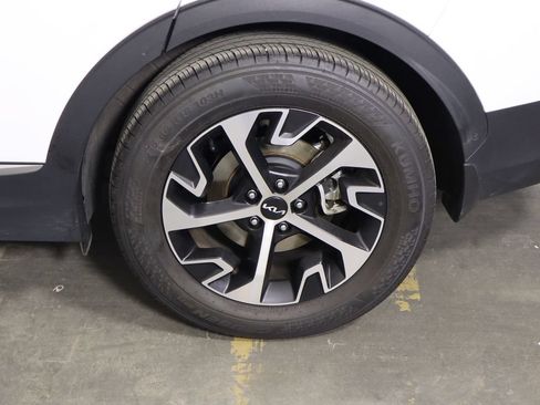 Used 2025 Kia Sportage EX FWD image 43