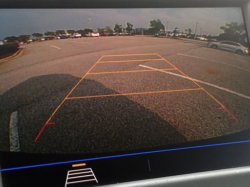 Used 2020 Chevrolet Equinox LT FWD image 26