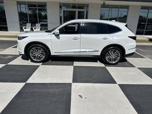 Used 2023 Acura MDX SH-AWD w/ Advance Package image 1