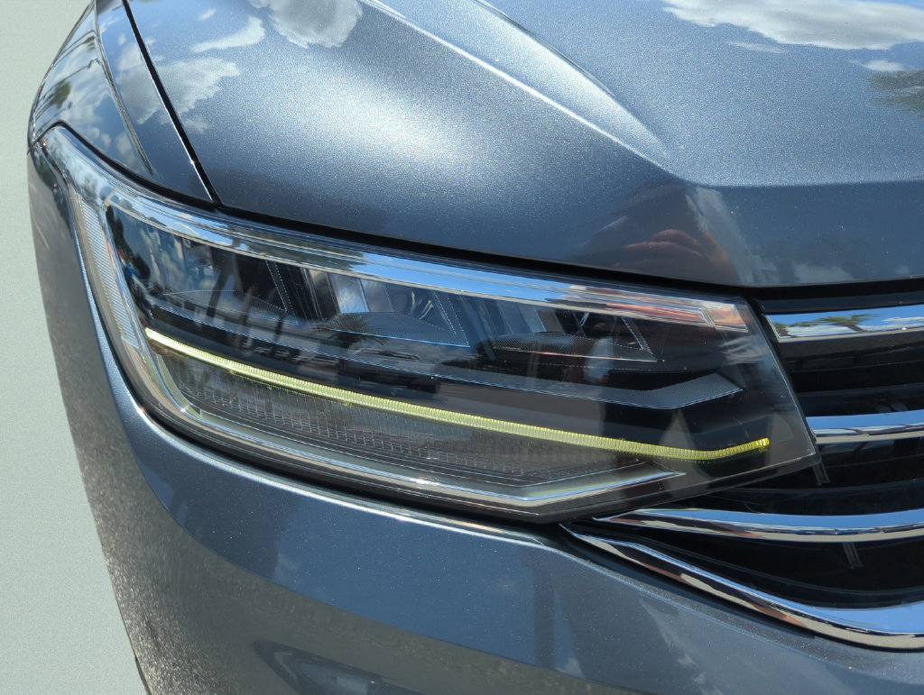 Used 2022 Volkswagen Tiguan SE FWD image 17