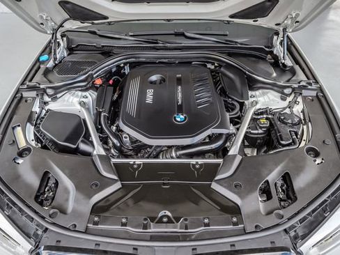Used 2018 BMW 540i w/ Premium Package RWD image 17