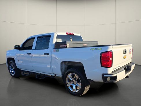 Used 2018 Chevrolet Silverado 1500 Custom w/ Custom Value Package image 6