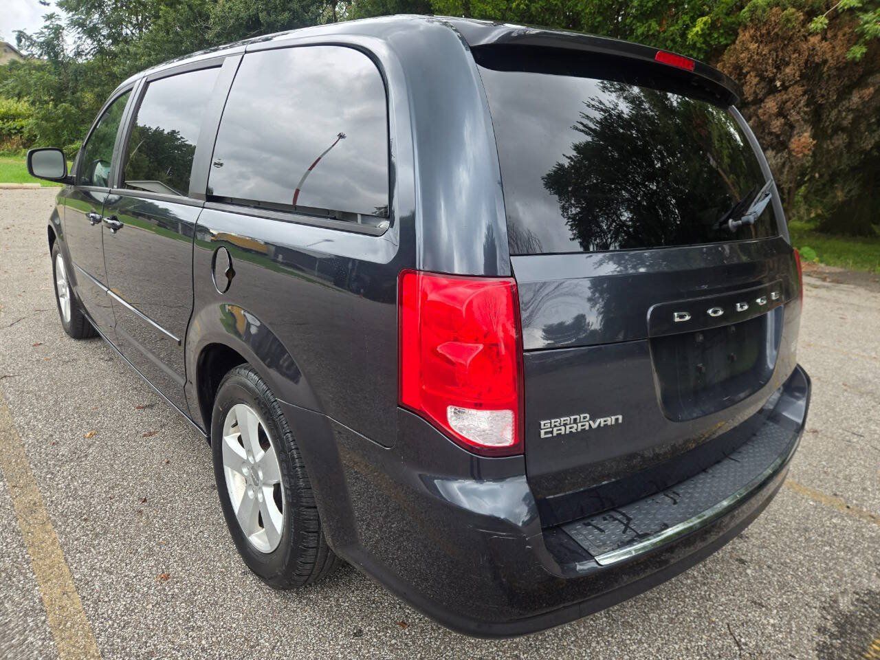 Used 2013 Dodge Grand Caravan SE FWD image 5