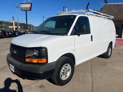 Used 2013 Chevrolet Express 2500 image 2