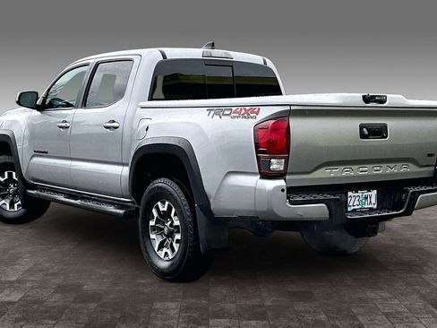 Used 2021 Toyota Tacoma TRD Off-Road w/ Technology Package image 13