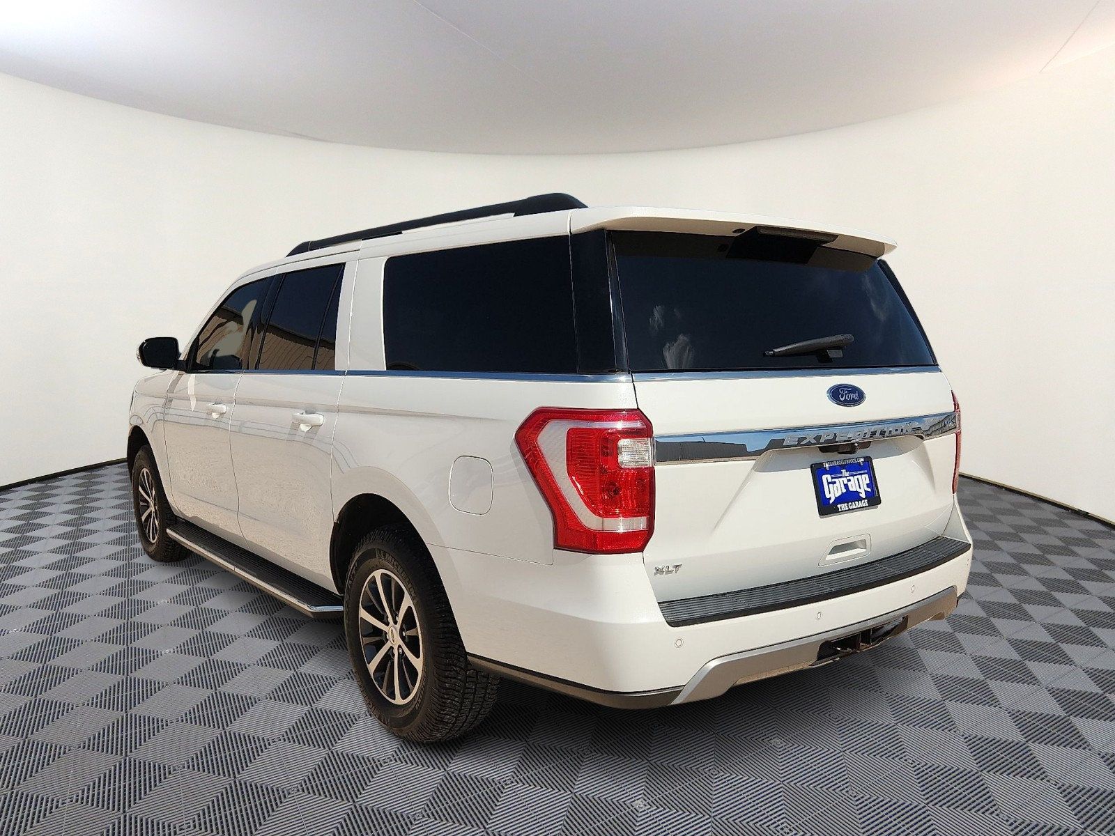 Used 2021 Ford Expedition Max XLT RWD image 3