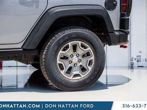 Used 2018 Jeep Wrangler Unlimited Rubicon AWD/4WD image 30
