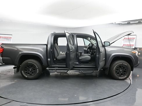 Used 2019 Toyota Tacoma SR5 image 39