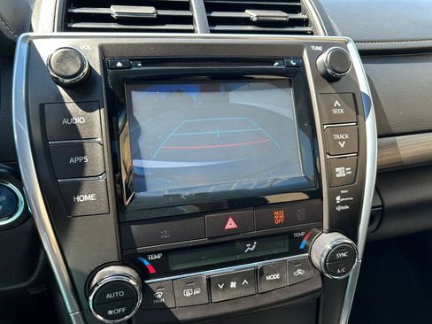 Used 2015 Toyota Camry XLE w/ Moonroof Package image 20