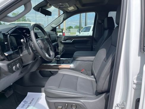New 2026 Chevrolet Silverado 1500 RST w/ Redline Edition AWD/4WD image 11