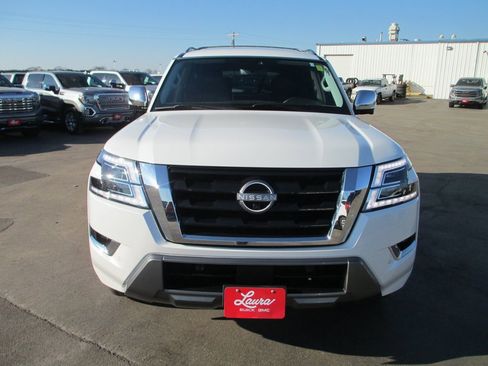 Used 2022 Nissan Armada Platinum w/ Captain's Chairs Package image 10