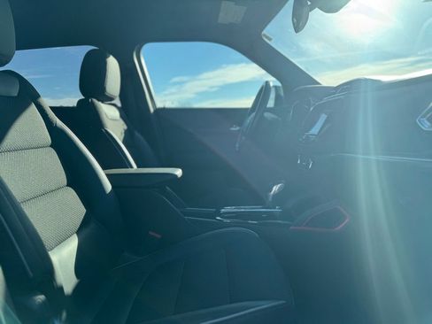 Used 2021 Chevrolet TrailBlazer RS w/ Technology Package image 13