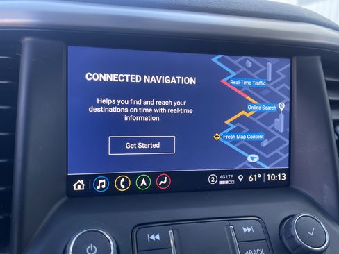 Used 2022 GMC Acadia Denali w/ Denali Ultimate Package image 12