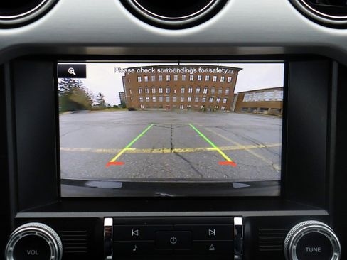 Used 2015 Ford Mustang Premium image 28