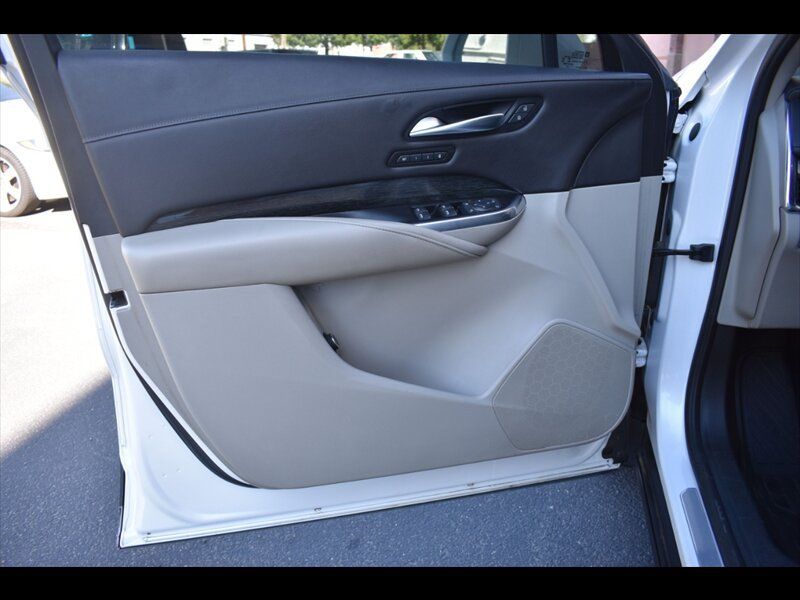 Used 2020 Cadillac XT4 Premium Luxury FWD image 17