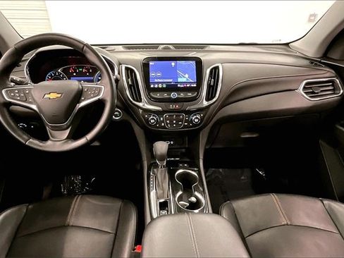 Used 2023 Chevrolet Equinox Premier image 15