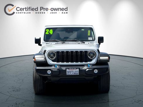 Used 2024 Jeep Wrangler Unlimited w/ LED Headlamp & Fog Lamp Group AWD/4WD image 9