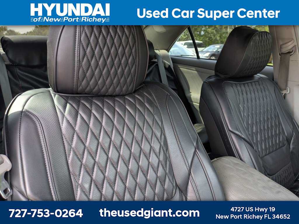 Used 2011 Toyota Camry FWD image 6