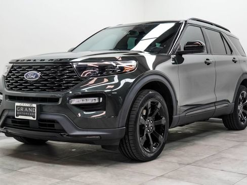 Used 2023 Ford Explorer ST-Line w/ Class IV Trailer Tow Package AWD/4WD image 7