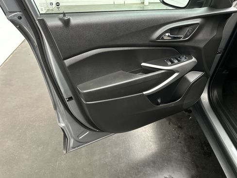 Used 2024 Chevrolet Trax RS w/ Driver Confidence Package FWD image 16