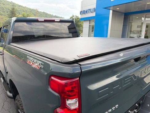 Used 2025 Chevrolet Silverado 1500 Custom Trail Boss AWD/4WD image 6