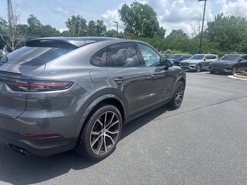 Used 2021 Porsche Cayenne S AWD/4WD image 5