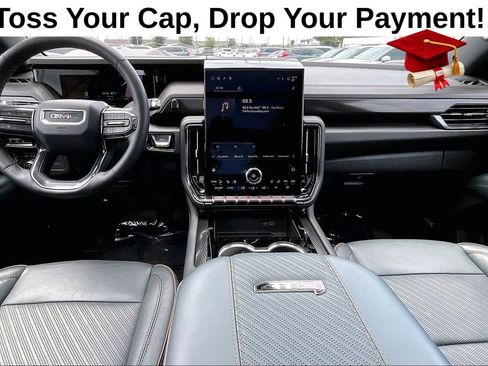 Used 2025 GMC Yukon AT4 w/ AT4 Premium Package AWD/4WD image 20