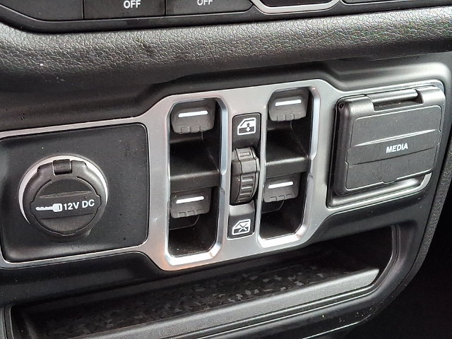 Used 2025 Jeep Gladiator Sport AWD/4WD image 24