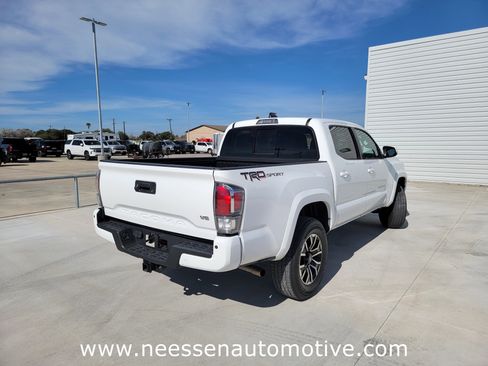 Used 2023 Toyota Tacoma TRD Sport w/ Technology Package image 7