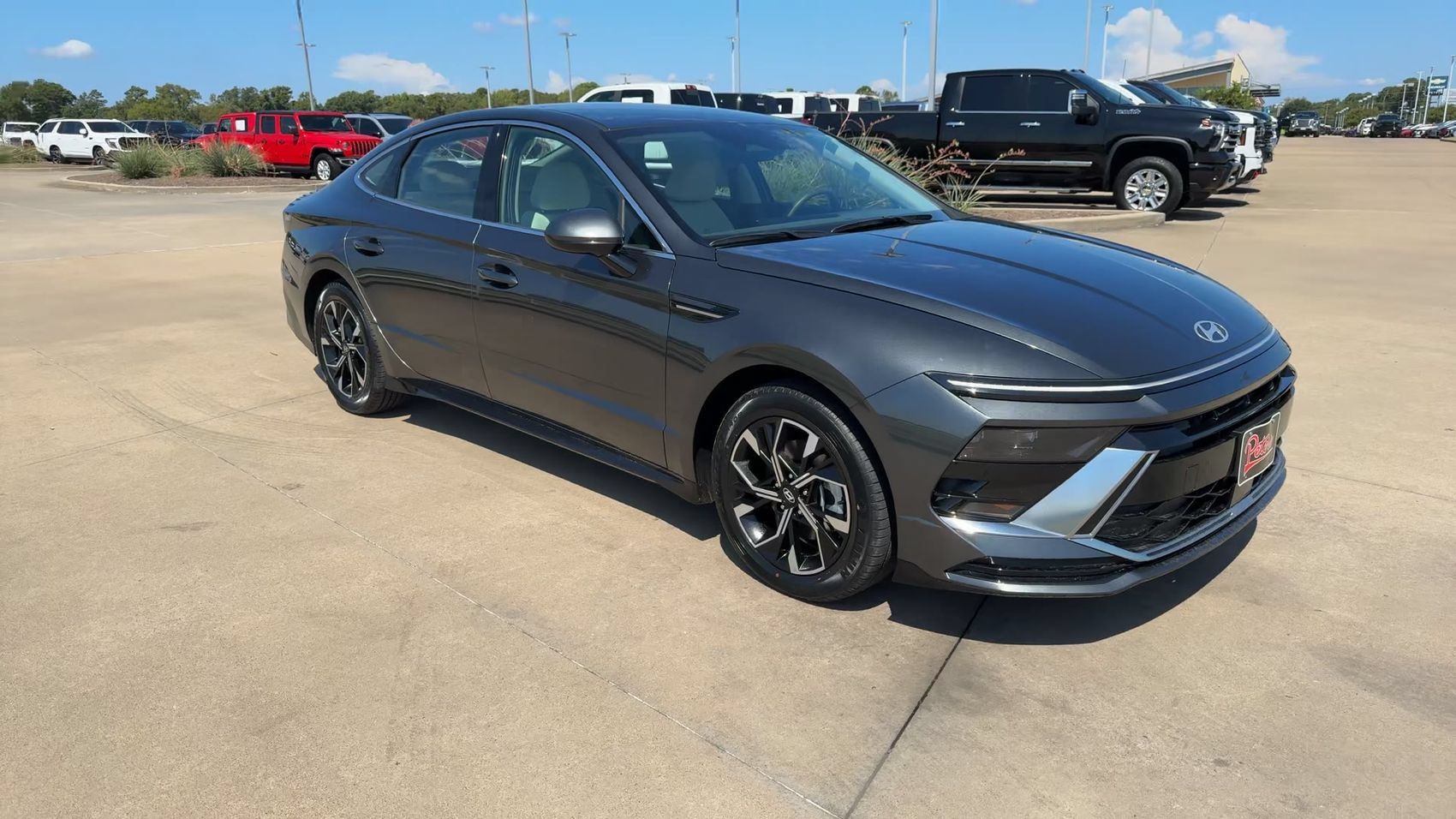 Used 2025 Hyundai Sonata SEL FWD image 3