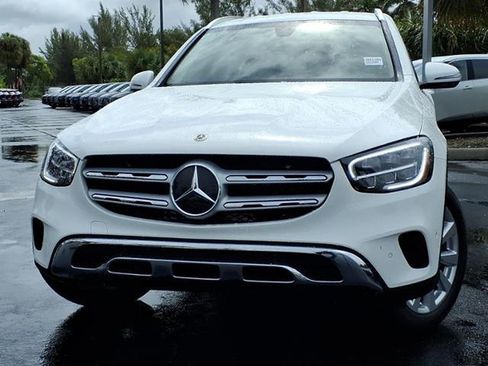 Used 2021 Mercedes-Benz GLC 300 image 2